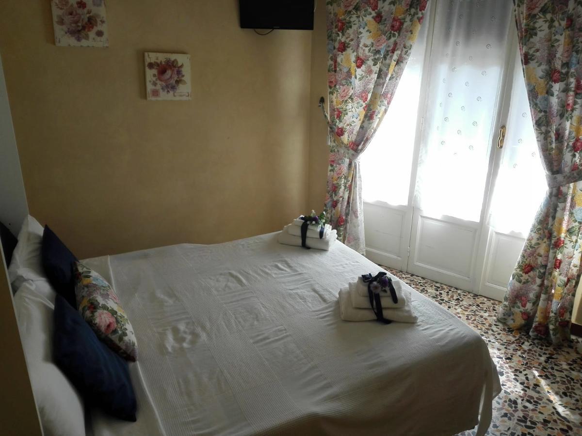 Affittacamere Da Carla Bonassola Luaran gambar